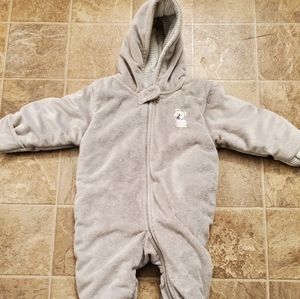 Boys Carters brand gray snowsuit size 6-9 months!